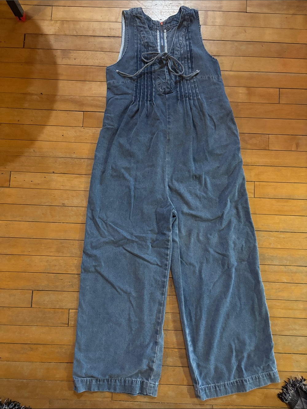 NWOT  Blue Denim Jumpsuit Overalls sleeveless jumpsuit Wide Leg loose